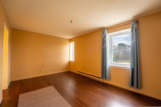 Photo - 28 Academy St Unidad 9