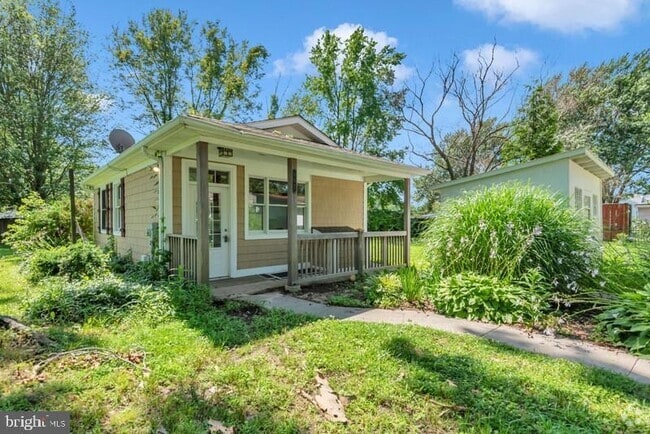 Building Photo - 107 Winchester Ave Rental
