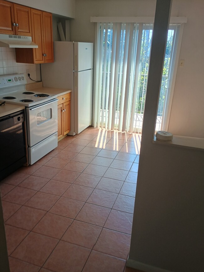 10466 Parkman Dr Unit c