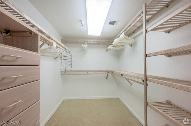 Building Photo - 8231 Bay Colony Dr Unit 1004 Rental