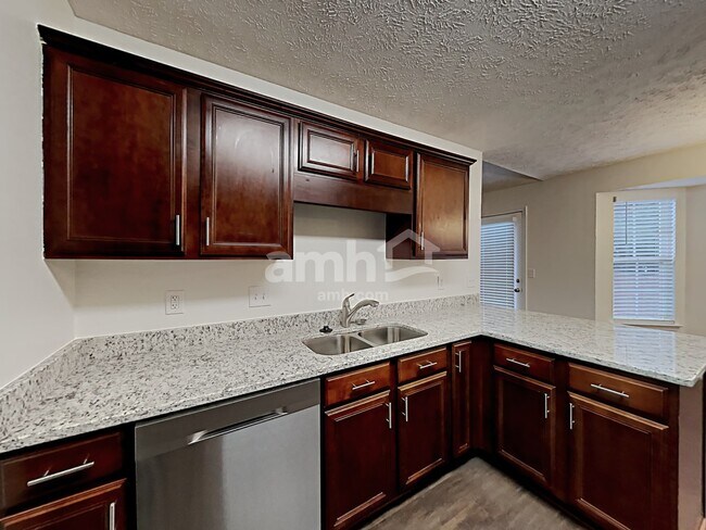 Photo - 1911 Odessa Ave