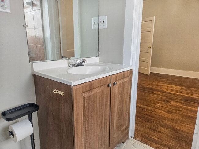 Photo - 1534 N Parkway Unit 2