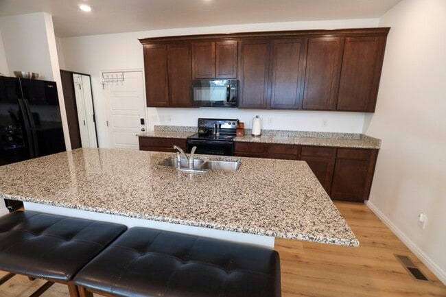 Photo - 249 S Meadowbrook Ct