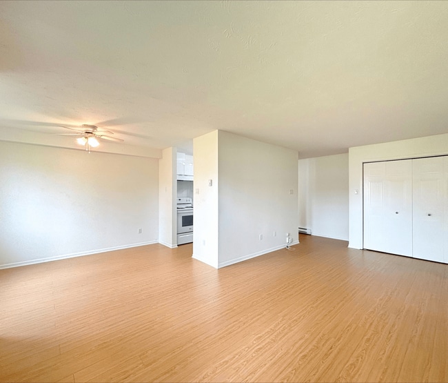 Photo - 276 - 350 Gauvin Road
