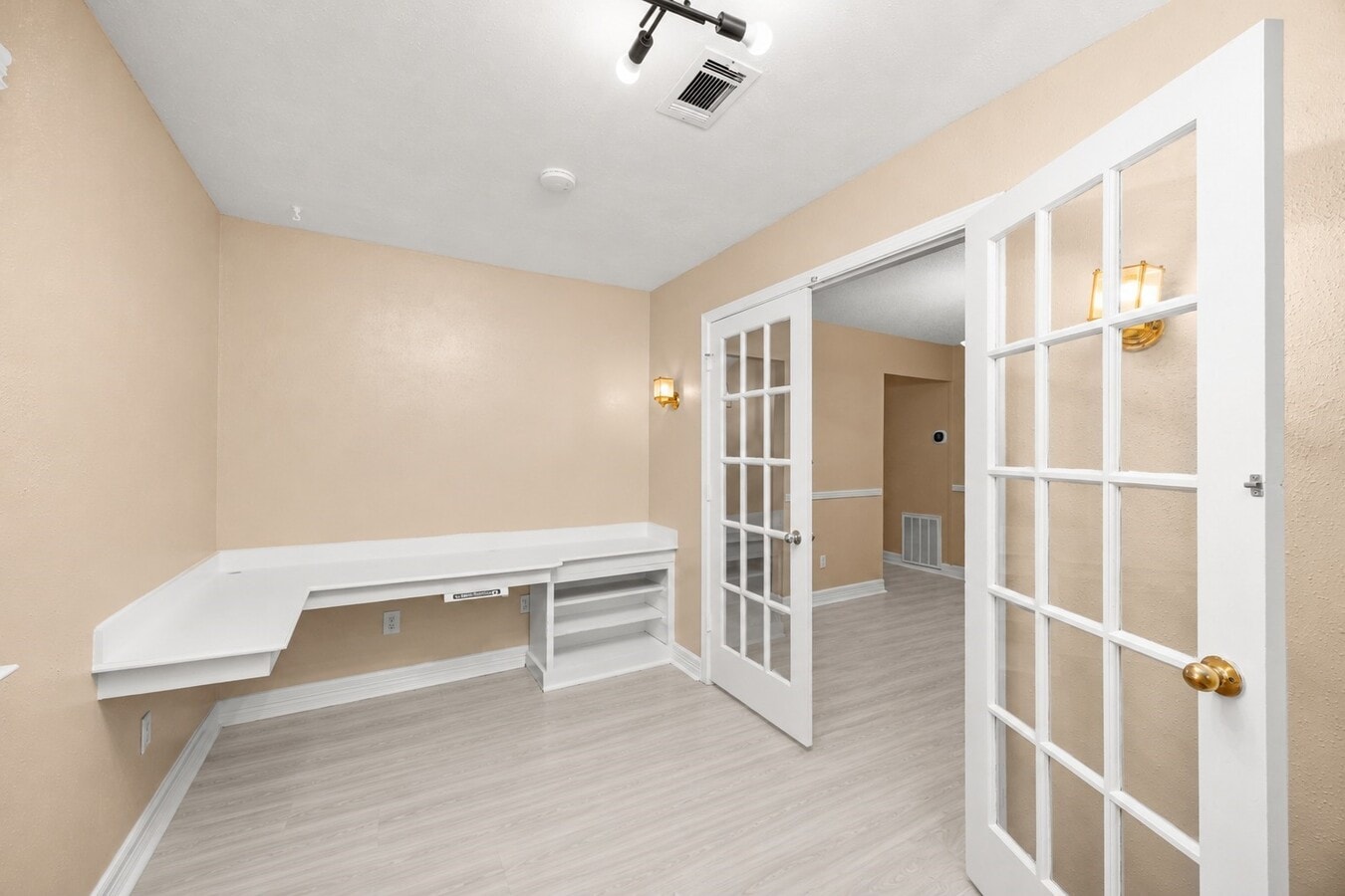 Photo - 1014 Three Forks Dr