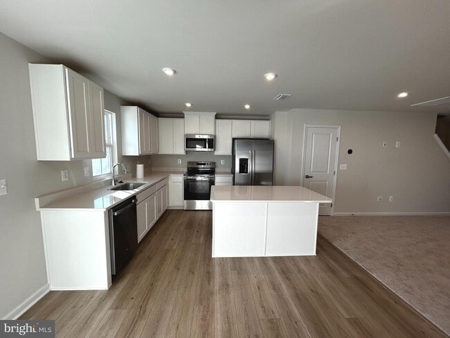 Building Photo - 2737 Apricot Dr