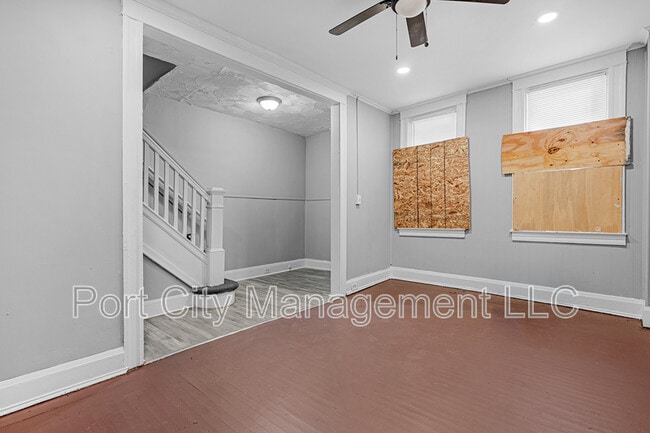 Photo - 2813 Presbury St