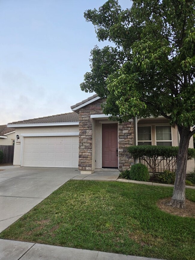 Photo - **Coming Soon**Comfortable 3 Bed, 2 Bath in Elk Grove