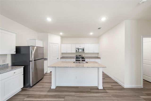 Photo - 2004 Burnwood St