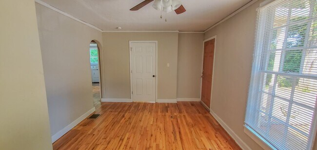 Photo - 243-243.5 Hall St Unit 243 Hall St-1