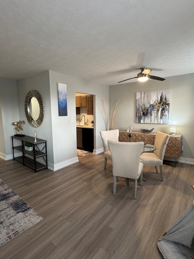 The Gates- 1BR, 1BA- 825 SF