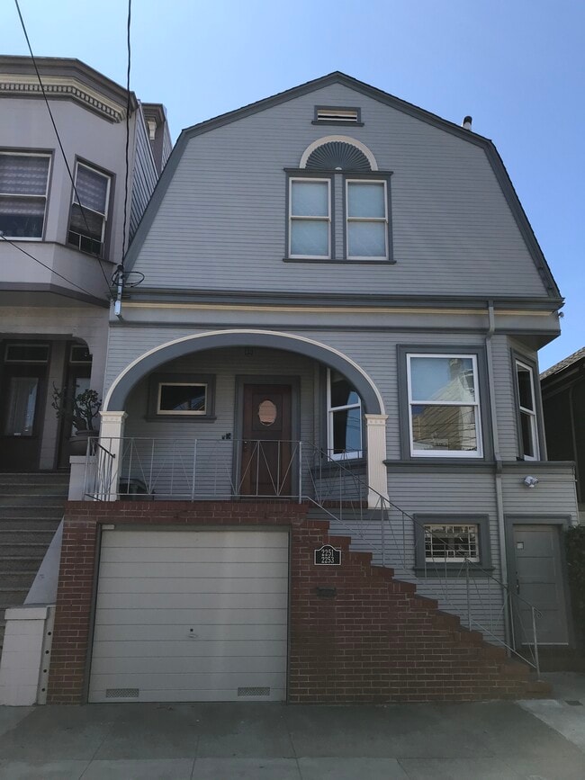Front of Victorian - 2251 Filbert St Unit 2251
