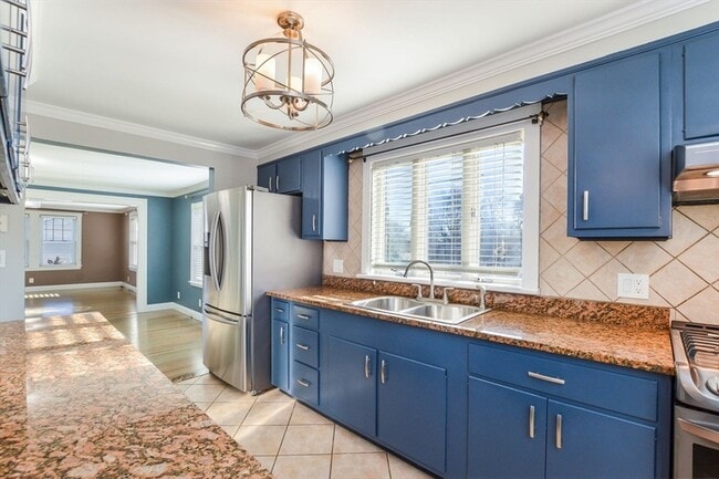 Photo - 325 Park Ave