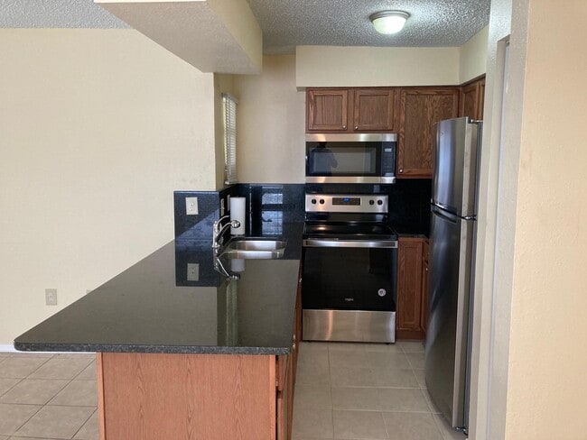 Building Photo - Colony Gardens