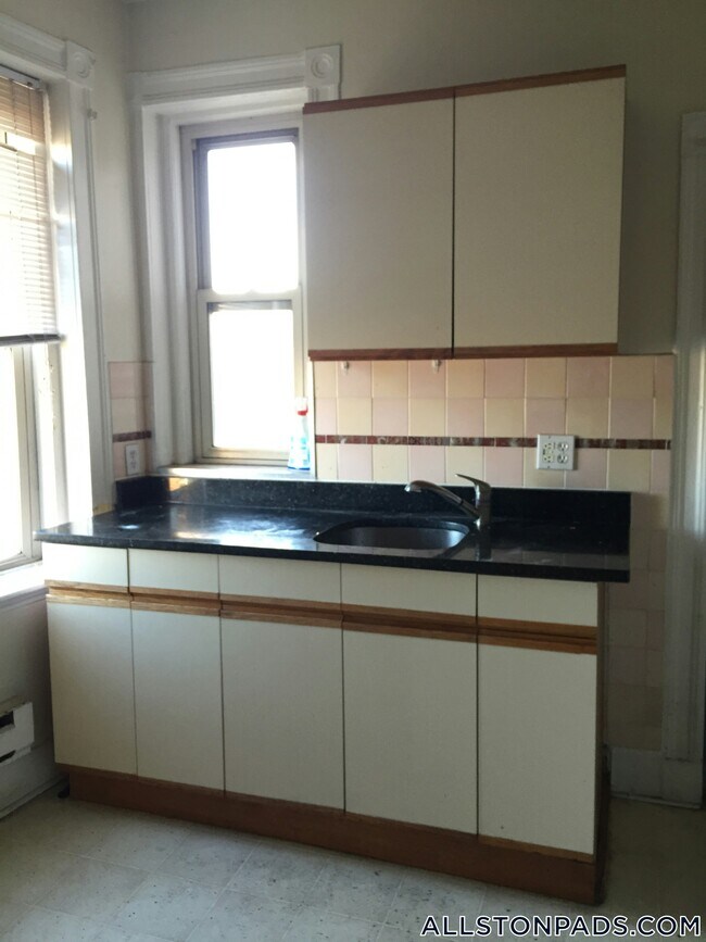 Photo - 73 Harvard Ave Unidad 5