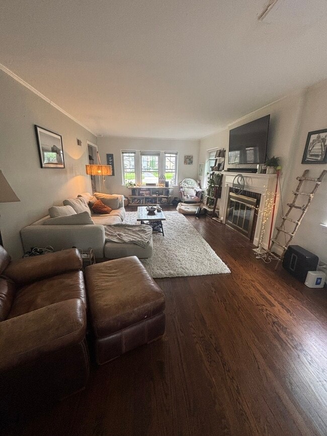 Photo - 290 Elm Park Ave