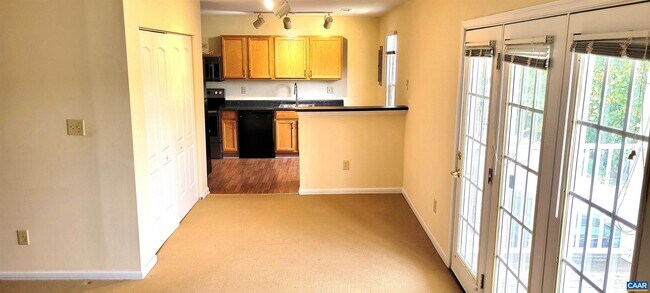 Photo - 1356 Villa Way Unidad E