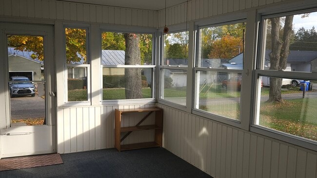 Photo - 209 Maple Ct