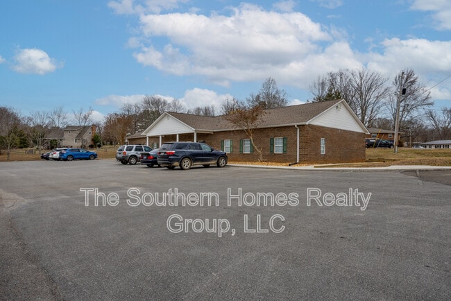 Building Photo - 305 Grady Rd