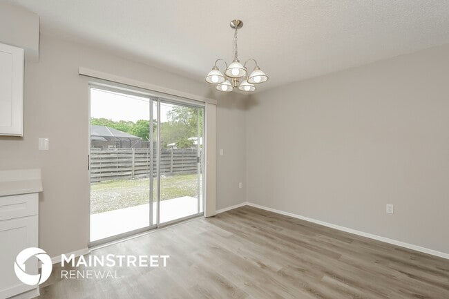 Photo - 4715 Almanza Ave