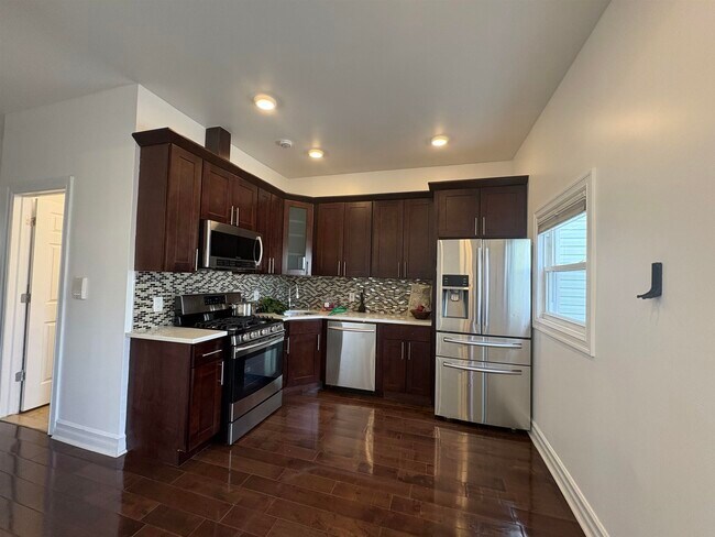 Photo - 232 Bowers St Unit 1