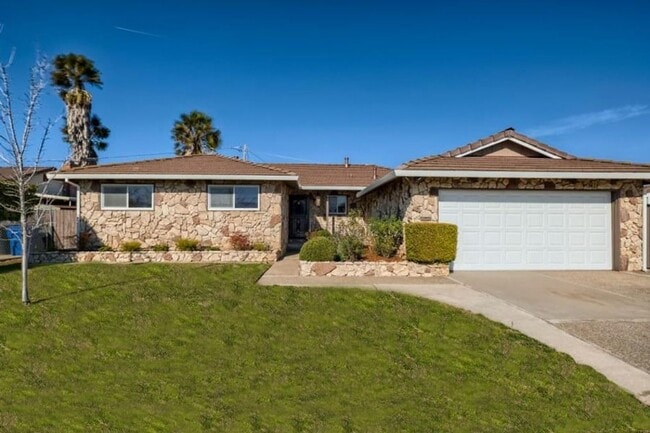 Building Photo - NICE HOME IN SACRAMENTO!!