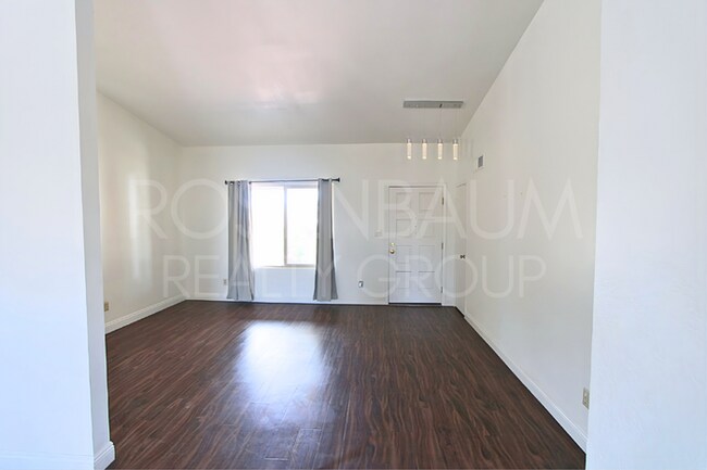 Photo - 621 W Los Lagos Vista Ave