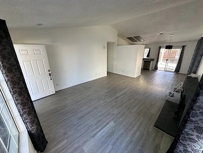 Photo - 4732 Katrina Pl