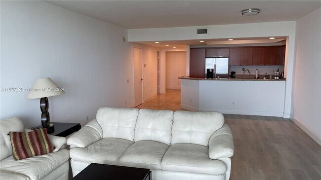 Photo - 14951 Royal Oaks Ln Unit #2407