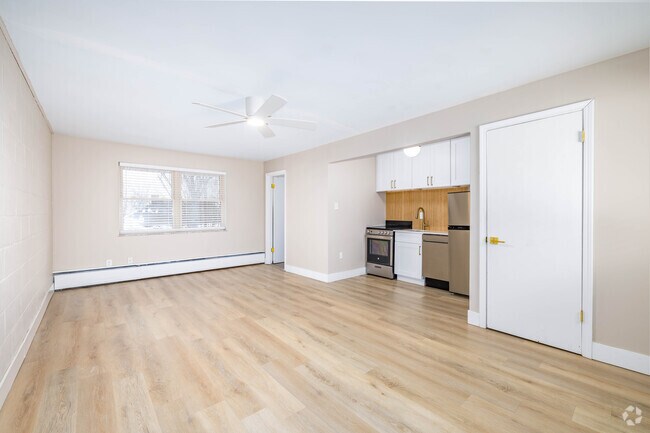 STUDIO, 1BA - 370SF - Living Room