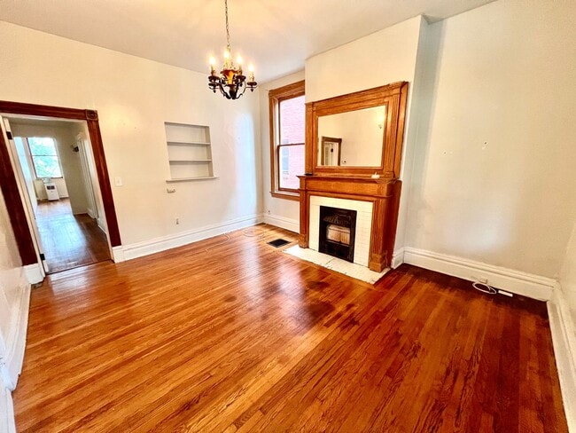 Photo - 5735 Howe St Unit 1