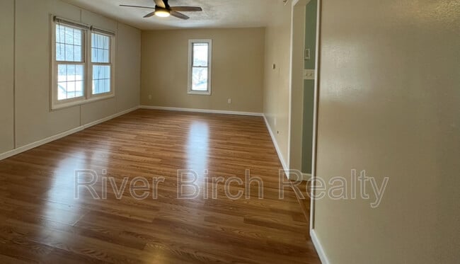 Photo - 1600 S 6th St