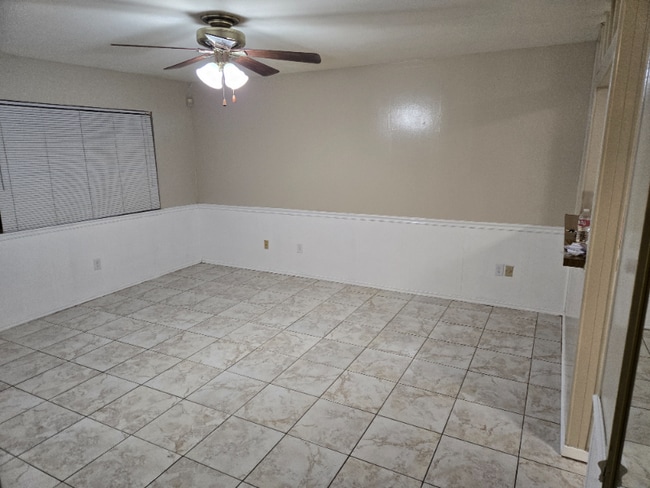 Photo - 428 Holy Cross Pl