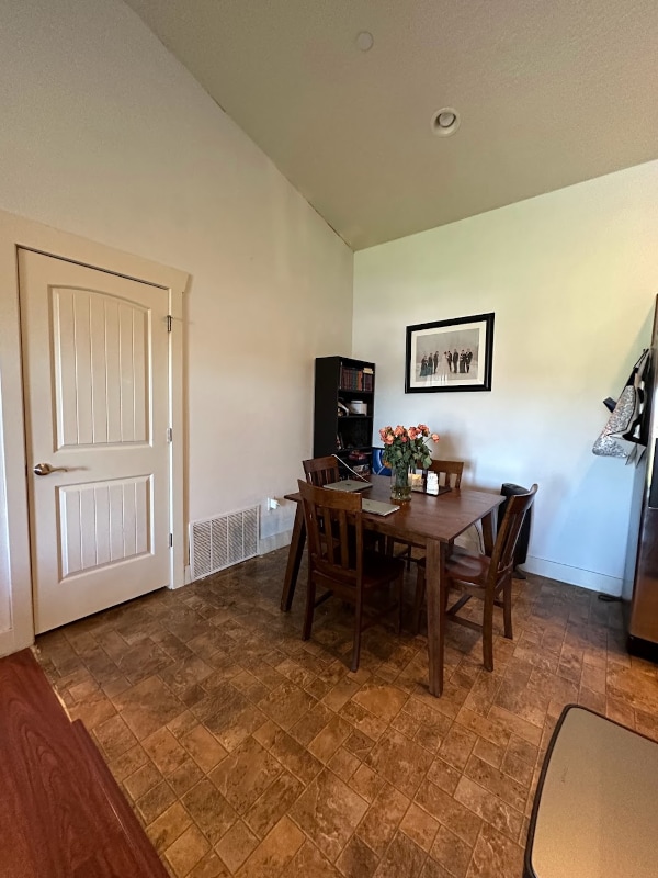 Photo - 193 W Springview Dr