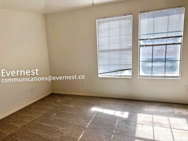 Photo - 246 Creek Cove Dr