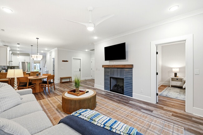 Building Photo - 117 Seagate Pl