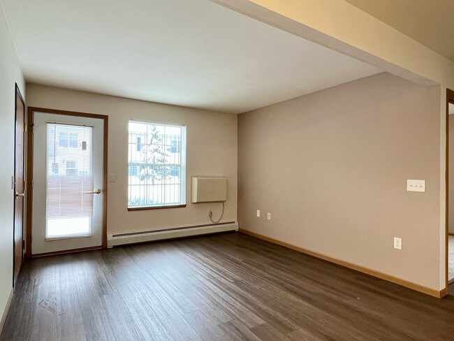 Photo - River View Apartments