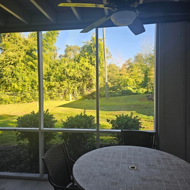 Photo - 321 Laurens St SW