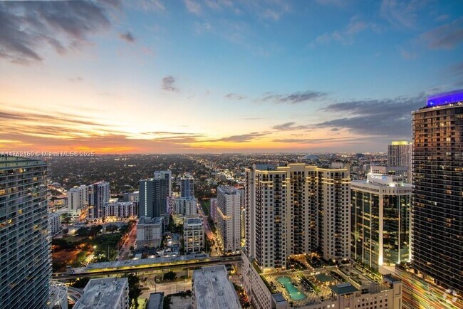 Building Photo - 1000 Brickell Plaza Unit 4110 Rental