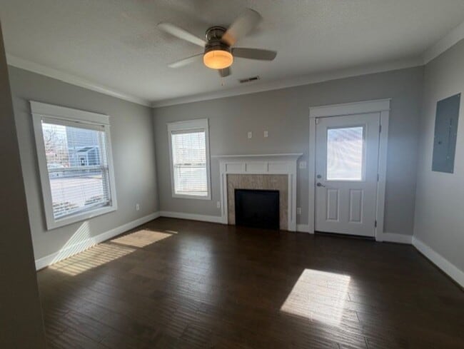 Photo - Portlock Square