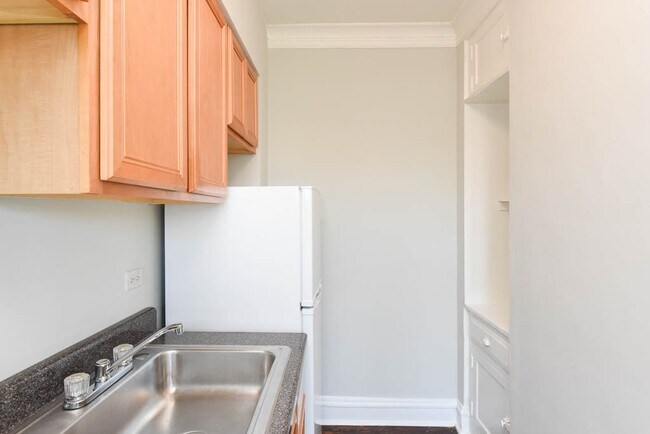 Photo - 4638 N Paulina St Unit 704