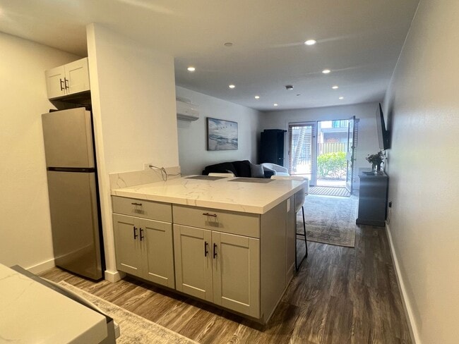 Photo - Los Caballeros #106 Unit Los Caballeros #106