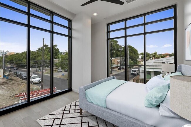 Photo - 1501 E 4th St Unit 201