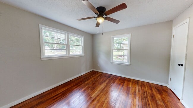 Photo - This 3 bed /2 bath in the Broadmoor Community is ready for you!