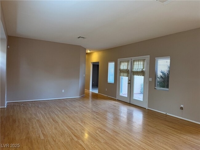 Photo - 641 Bear Grass St