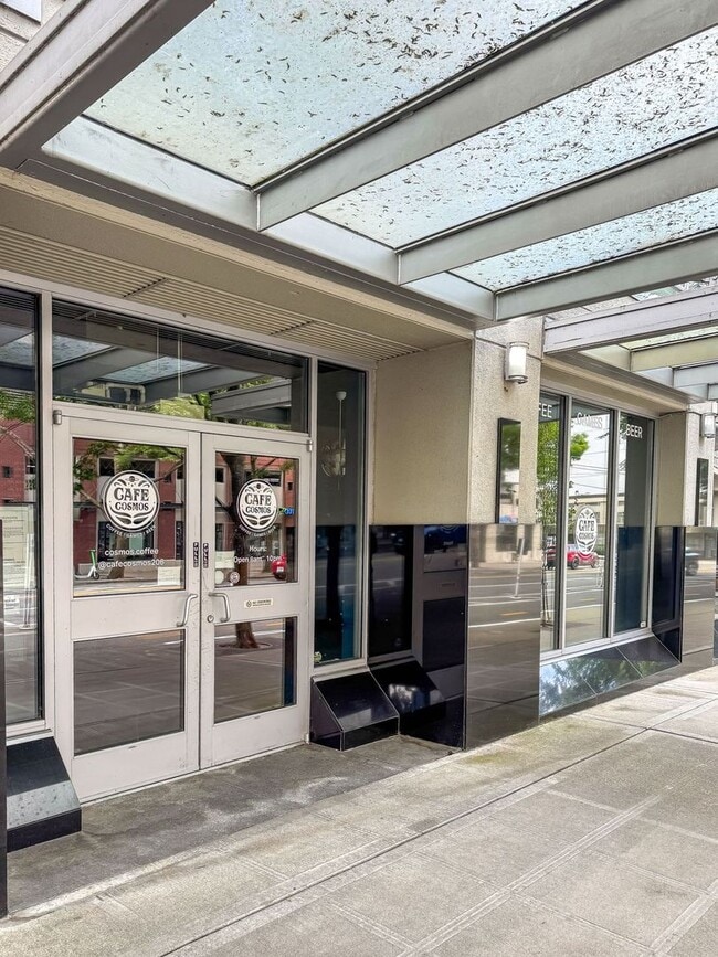 Photo - 2929 1st Ave Unidad 319