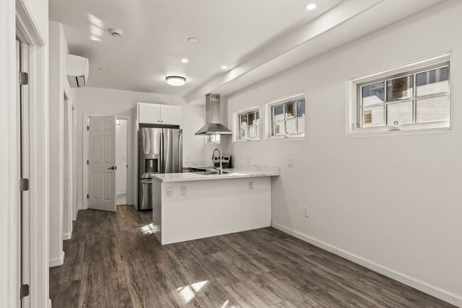 Photo - 931 W 23rd St Unit 931