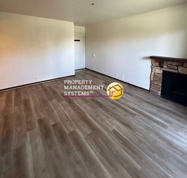 Photo - 69352200#5J Unit #5-J