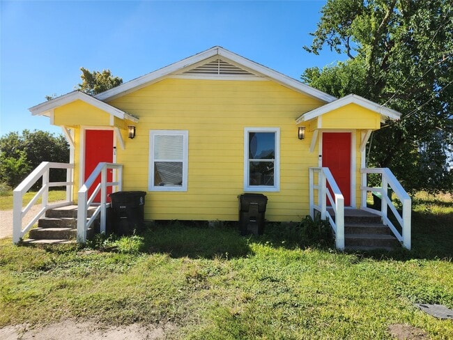 Building Photo - 2706 Berry St