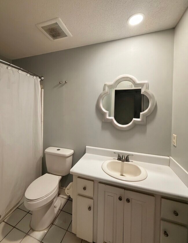 Photo - 2 Hummingbird Ct